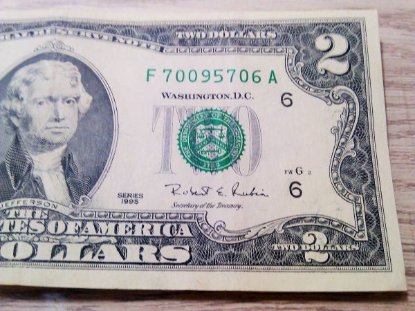 U$ 2,00